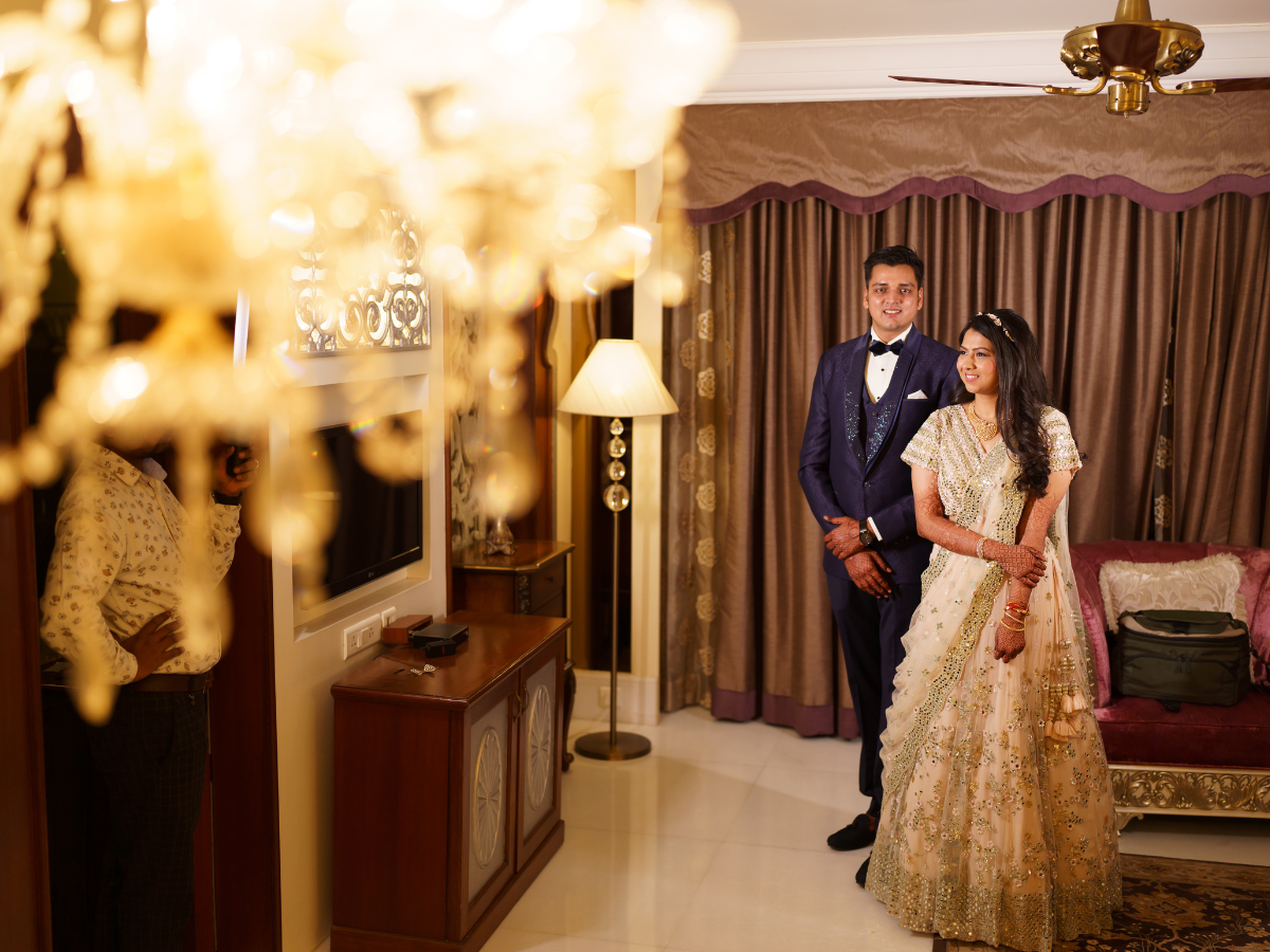 Pin by Vijay Maurya on Vijay Kumar Maurya | Bridal photography poses, Indian  wedding photography couples, Indian wedding poses