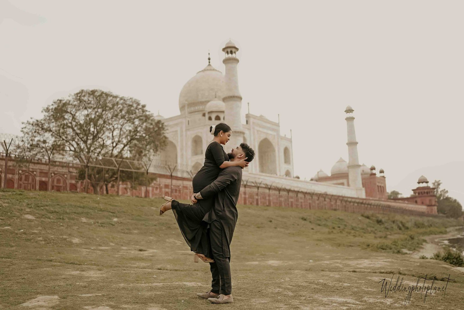 Professional pre wedding photographer Agra